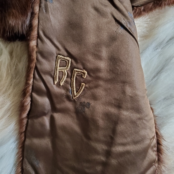 Vintage Fur Shawl - Picture 3 of 4